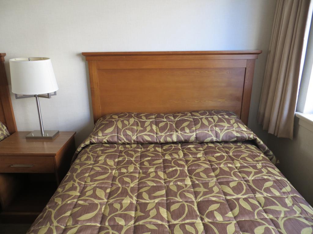 Oceanside Hotel Ванкувър Екстериор снимка